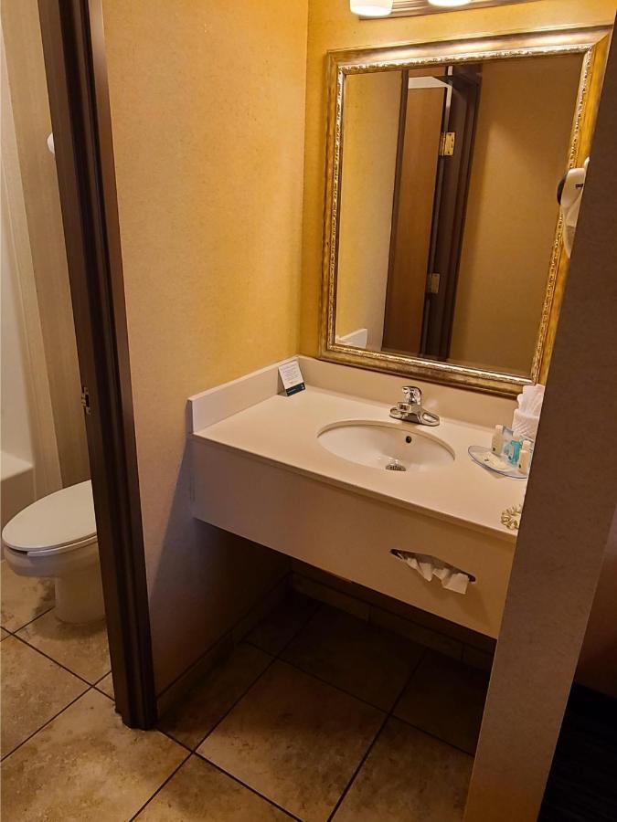 Quality Inn & Suites Wellington - Fort Collins المظهر الخارجي الصورة