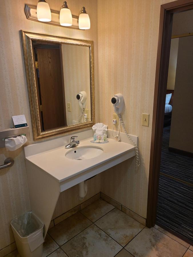 Quality Inn & Suites Wellington - Fort Collins المظهر الخارجي الصورة