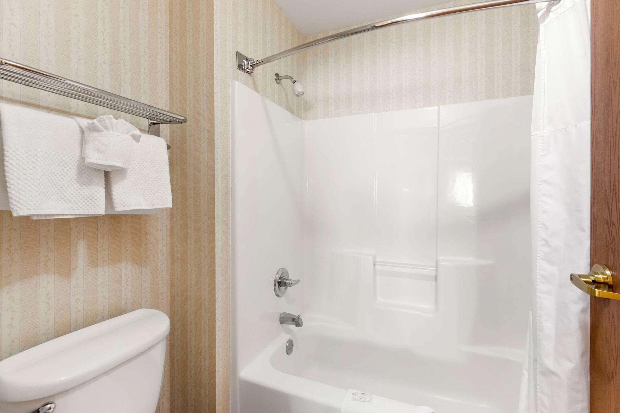 Quality Inn & Suites Wellington - Fort Collins المظهر الخارجي الصورة