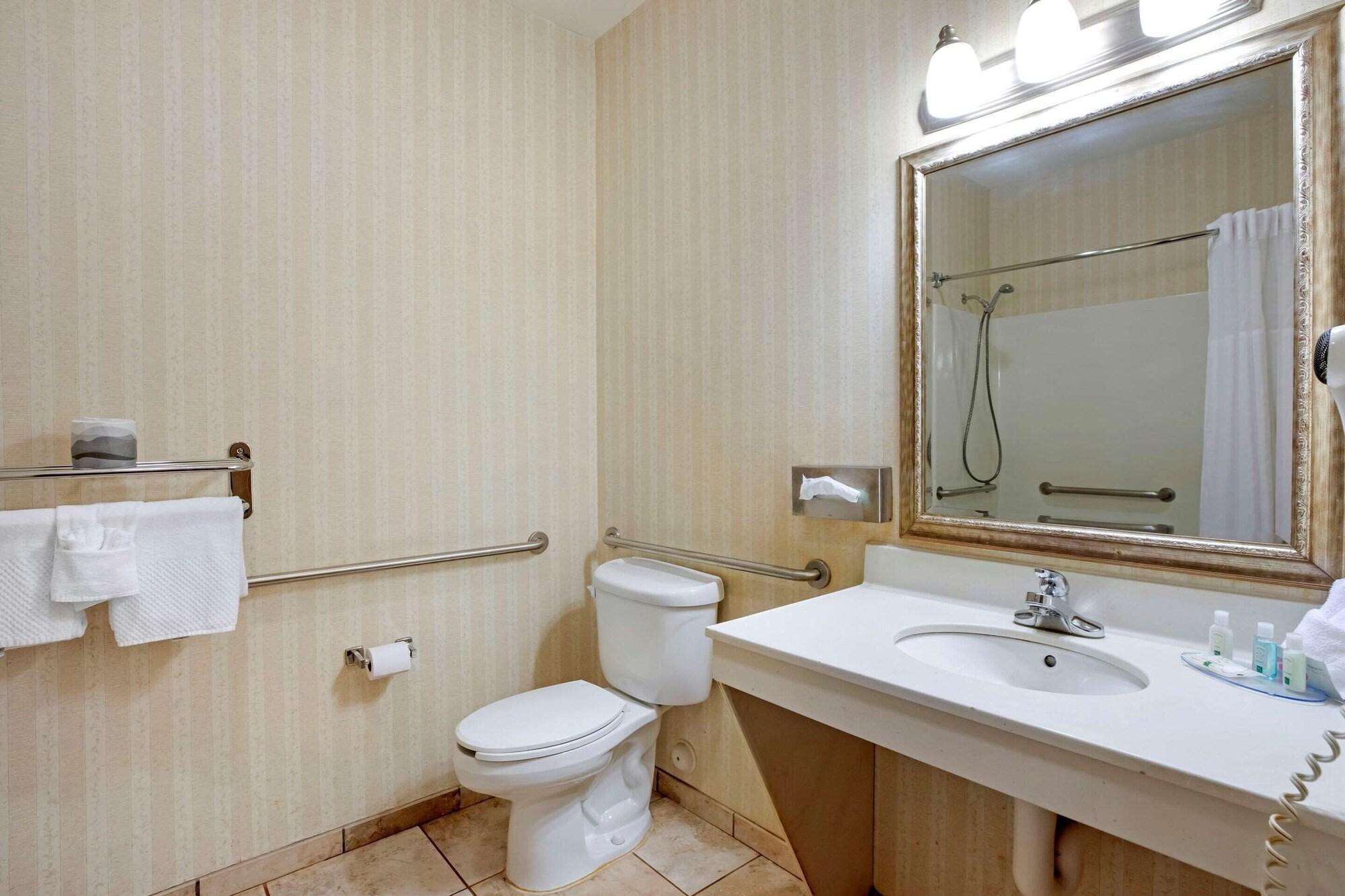 Quality Inn & Suites Wellington - Fort Collins المظهر الخارجي الصورة